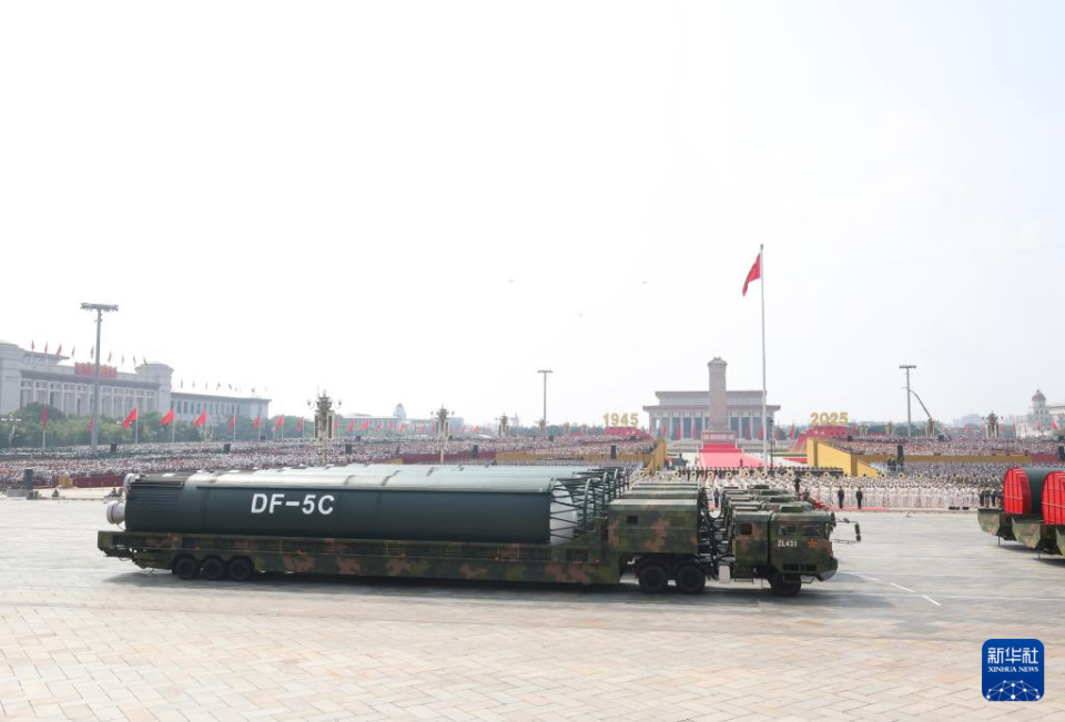 东风-5C可无死角打击世界任何角落东风-5C，全球无死角打击能力的强大展现
